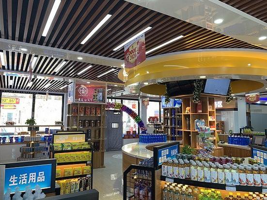 加油站的多极化经营 从油品到消防器材、轮胎、建材与广告的业务拓展